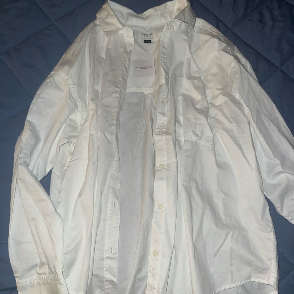 American Eagle NWT White Button-Up Shirt